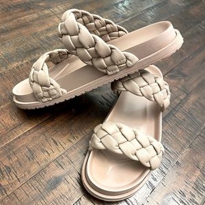 Qupid braided sandals in tan. Size 7. Like new